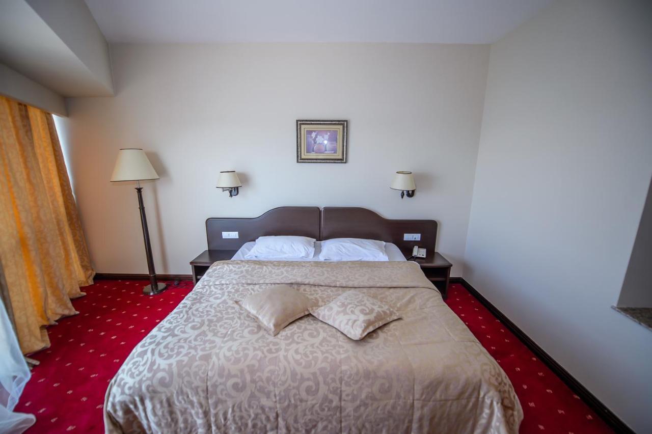 Hotel Esplanada Tulcea Extérieur photo