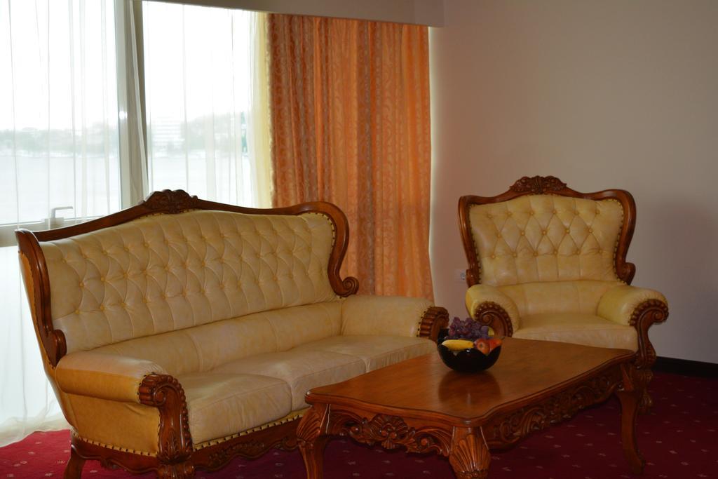 Hotel Esplanada Tulcea Extérieur photo
