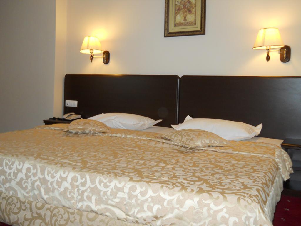 Hotel Esplanada Tulcea Extérieur photo
